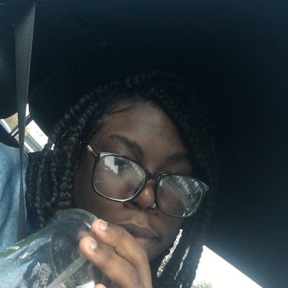 Meet your Posher, Aaron - Picture 1 of 1